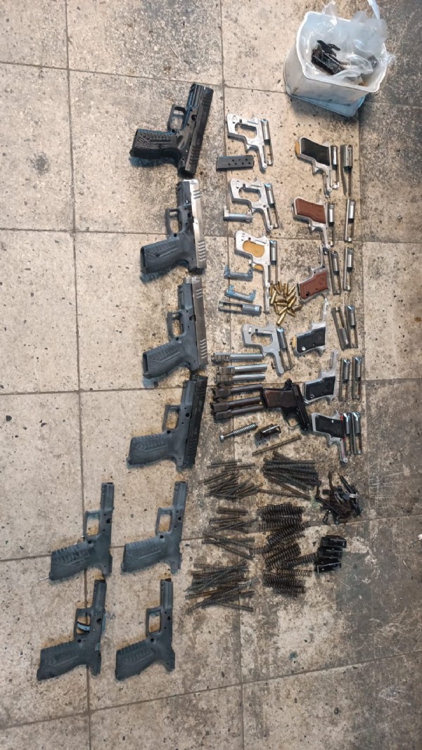 İzmir Merkezli Dev Operasyon! Silah Üretip Çetelere Satan Şebekeye Darbe!